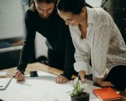 Vale-transporte em dinheiro ou combustível: como implementar com segurança jurídica